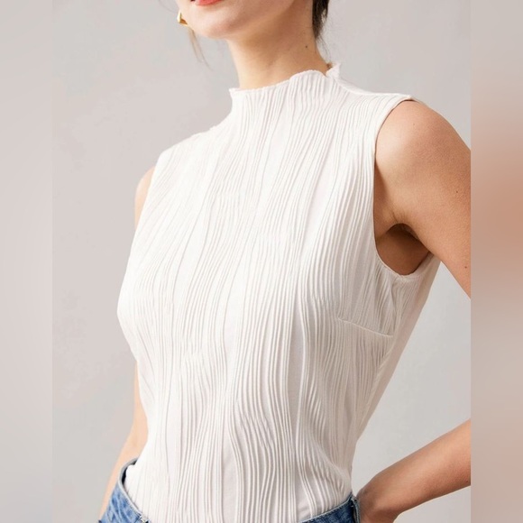 Solid Mock Neck Water Ripple Texture Tank Top - Small - White - Rihoas - Picture 1 of 8